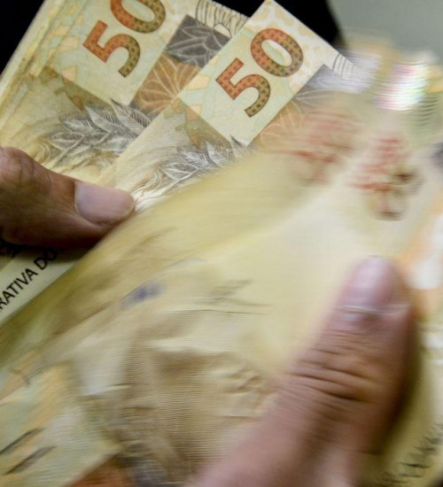 Beneficiários com NIS de final 4 recebem novo Bolsa Família